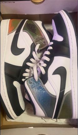 AIR JORDAN 1 MID SE Shoes