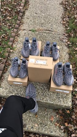YEEZY BELUGA 2.0 size 9 and 4.5 DS WITH RECEIPTS CASH READY ONLY NO TRADES NO LOWER PRICE