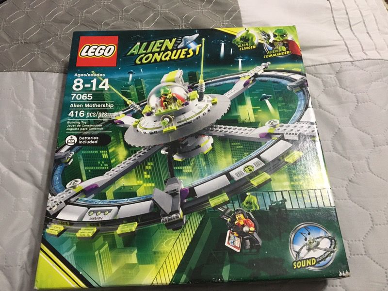 New Lego 7065