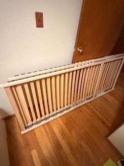 Wooden Bed Slat Base / Mattress Support ikea  queen