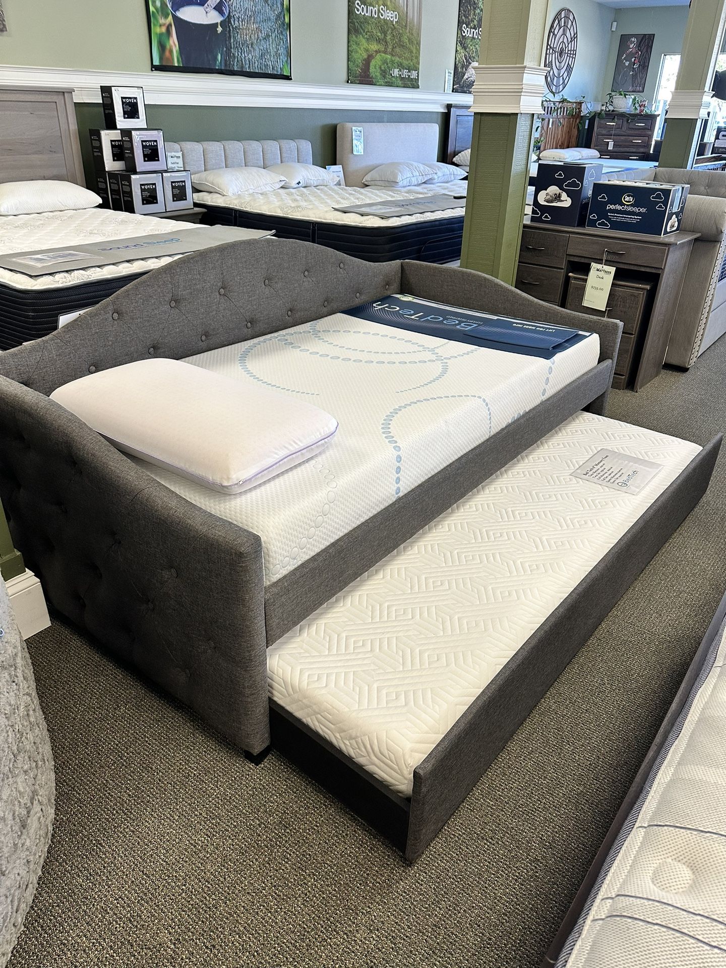 Day Bed With Trundle Deal!