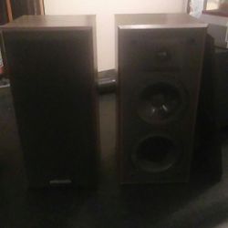 Polk Audio monitor series