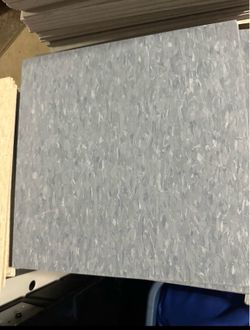 Vinyl tile floor (gray)