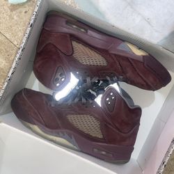 Jordan’s 5 Burgundy