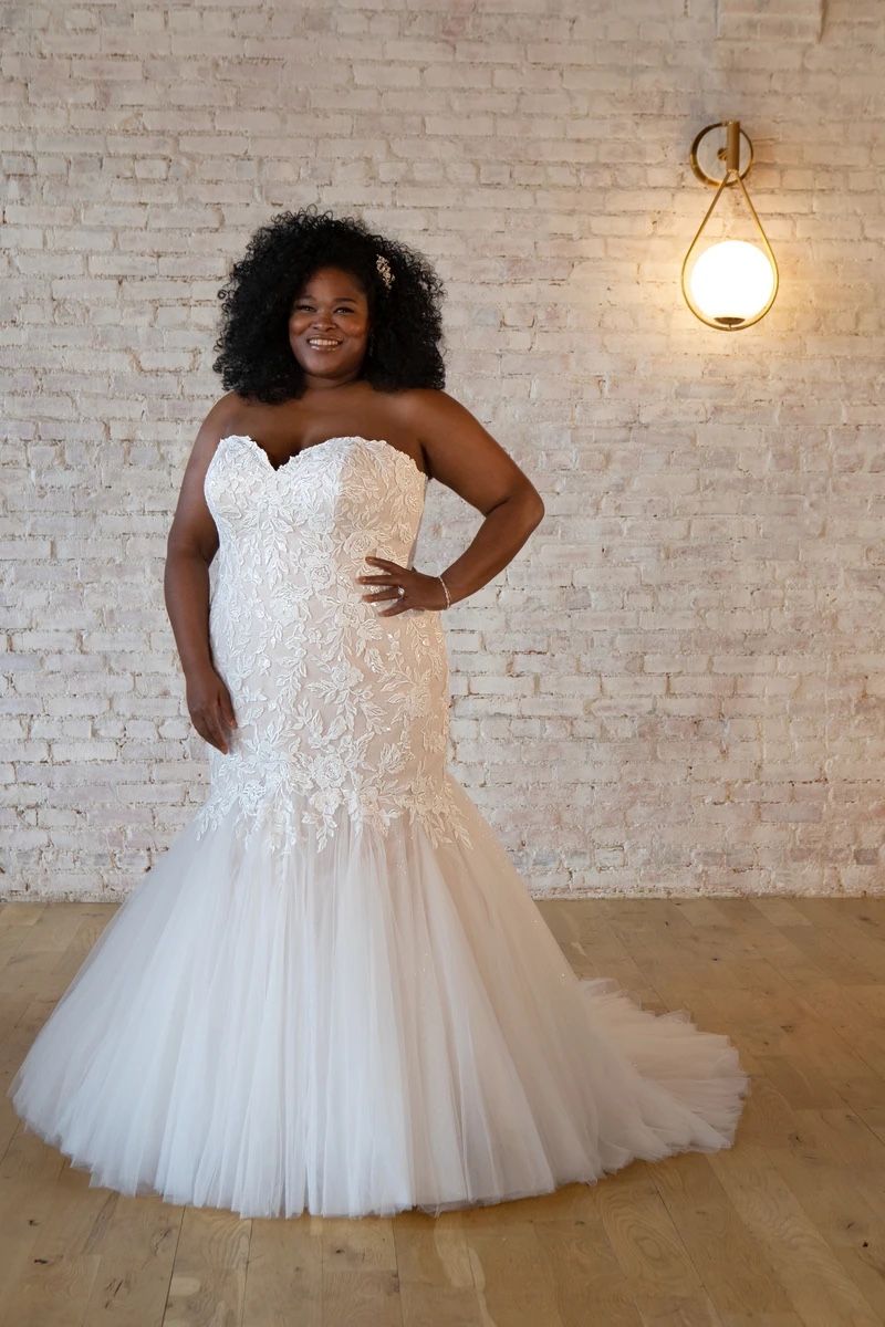 Plus Size Stella York Wedding Dress (NEW)