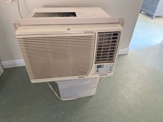 Fedders 12K BTU window AC UNIT , blows cold ?