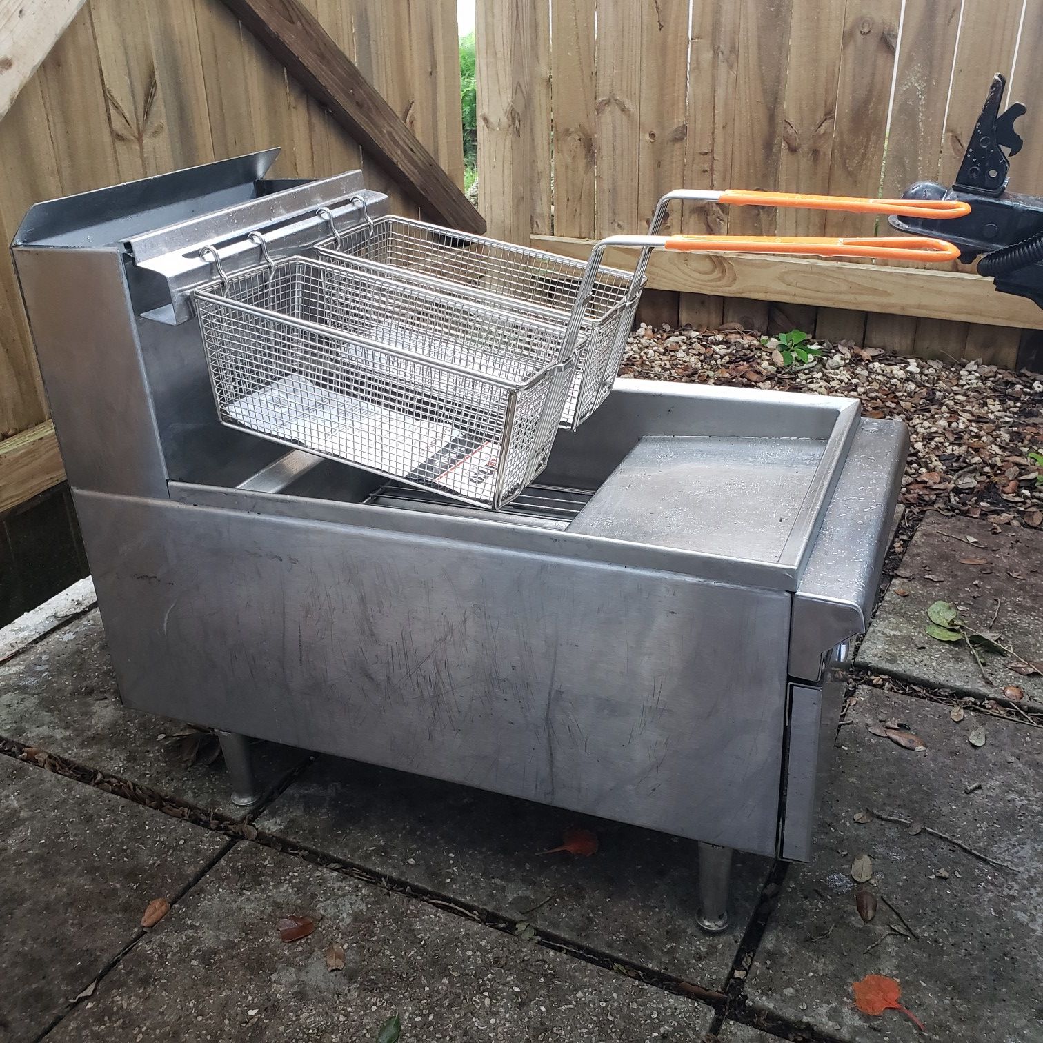 Gas Fryer for sale for Sale in Pembroke Pines, FL OfferUp