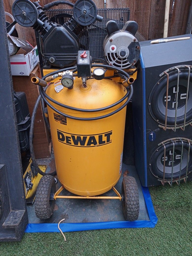 DeWalt 30 Gal Compressor