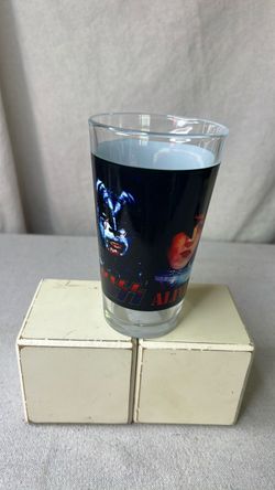 Kiss Alive 2 Pint Glass