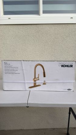 Koi Vibrant Brushed Moderne Brass Single Handle Deck-mount Pull-down Kitchen Faucet with Sprayer (Includes Deck Plate) (Includes Soap Dispenser)