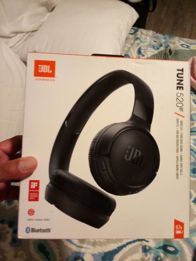JBL Tune 520BT Wireless Bluetooth On-Ear Headphones With Built-In Microphone