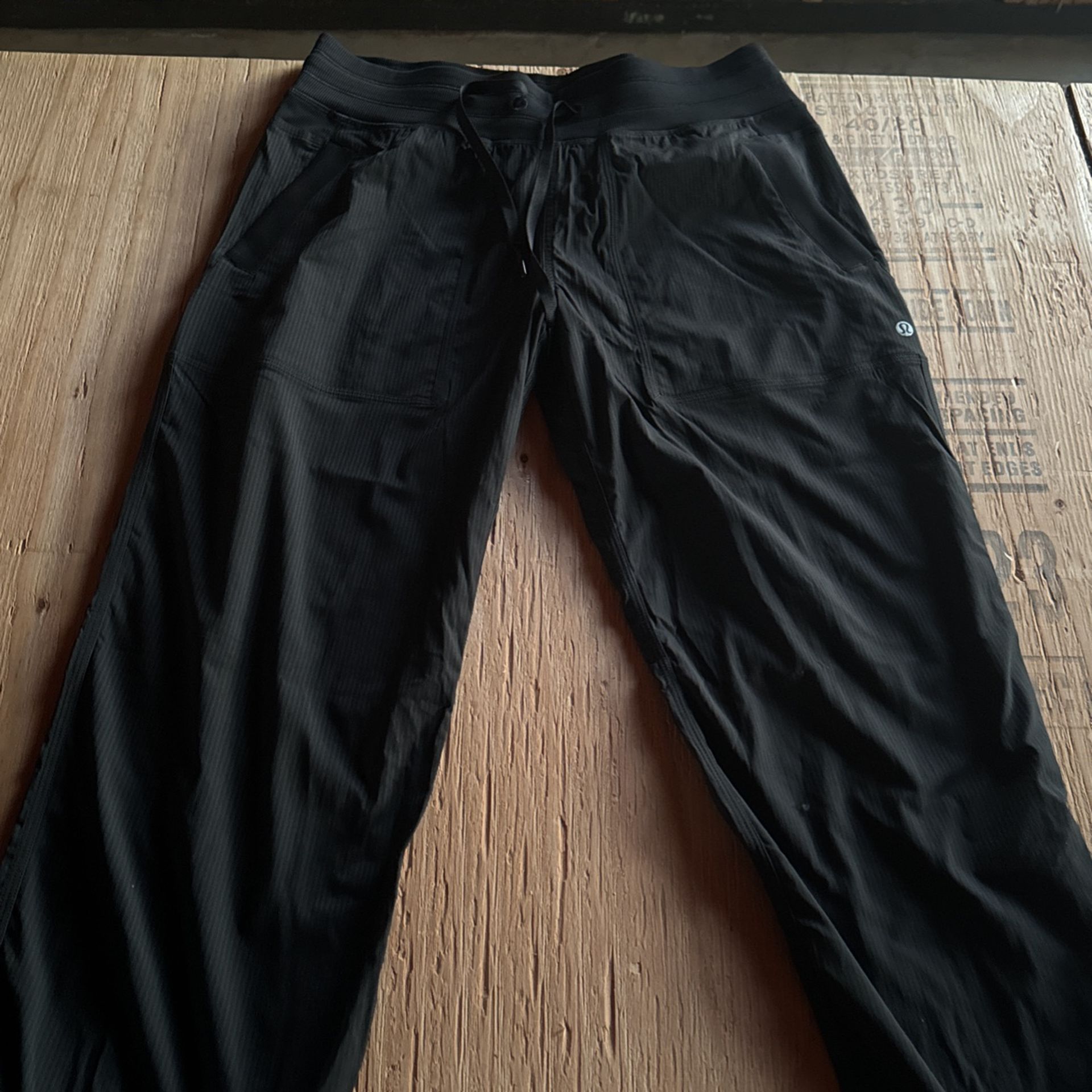 Lululemon Joggers Women Size 8