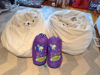 2 super-soft kids bean bag chairs + 2 princess sleeping bags