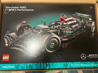 LEGO Mercedes-AMG F1 W14 E Performance