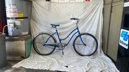 Old school 26 inch single speed, beach cruiser bicycle ready to ride. Please read description. GREAT MOTHERS DAY PRESENT. Old school 26 inch single sp