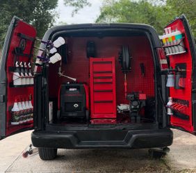 Van lista para Car detail Hecha al detalle