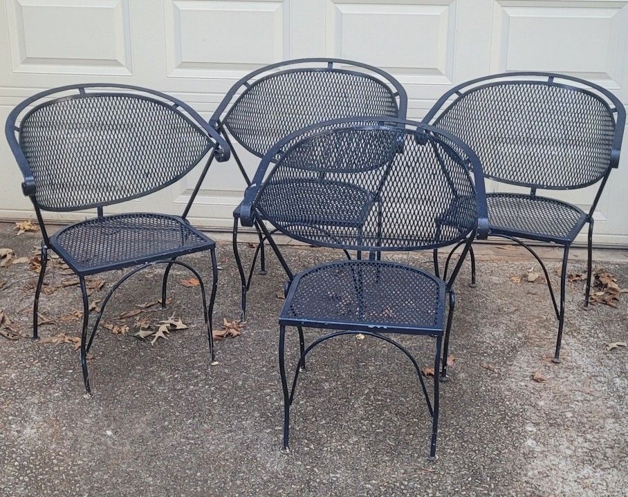 4 Wrought Iron Patio Chairs