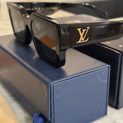 Louis Vuitton Sunglasses 