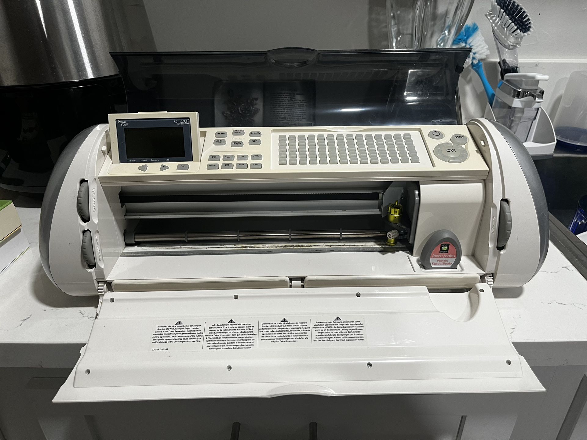 Cricut Expression Machine & 8 Cartridges for Sale in Wellington, FL -  OfferUp