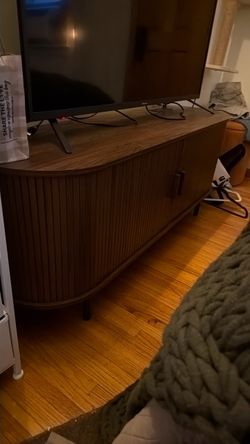 Modern wood TV stand