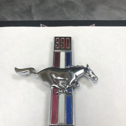 Vintage Mustang 390 Emblem