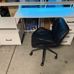 Desk & Chair 