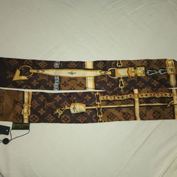 lv scarf top with chain｜TikTok Search