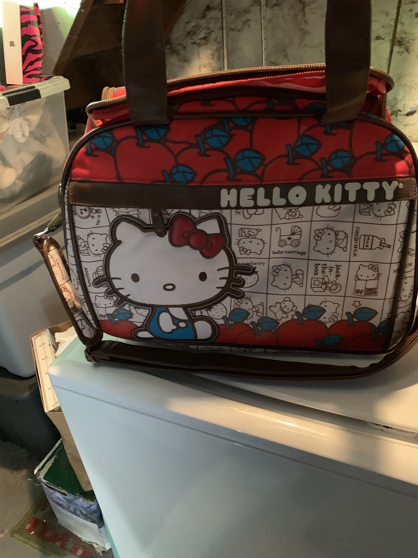 Hello kitty luggage never used