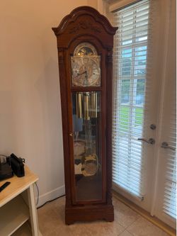 Howard Miller Grandfather Clock – Moon Phase