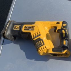 Dewalt 20 Volt Max Xr Reciprocating Saw
