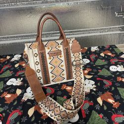 Wrangler Tote With Wallet