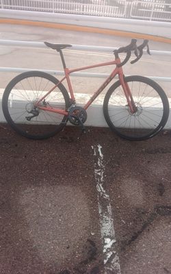 Giant Gravel Bike with Disc Brakes