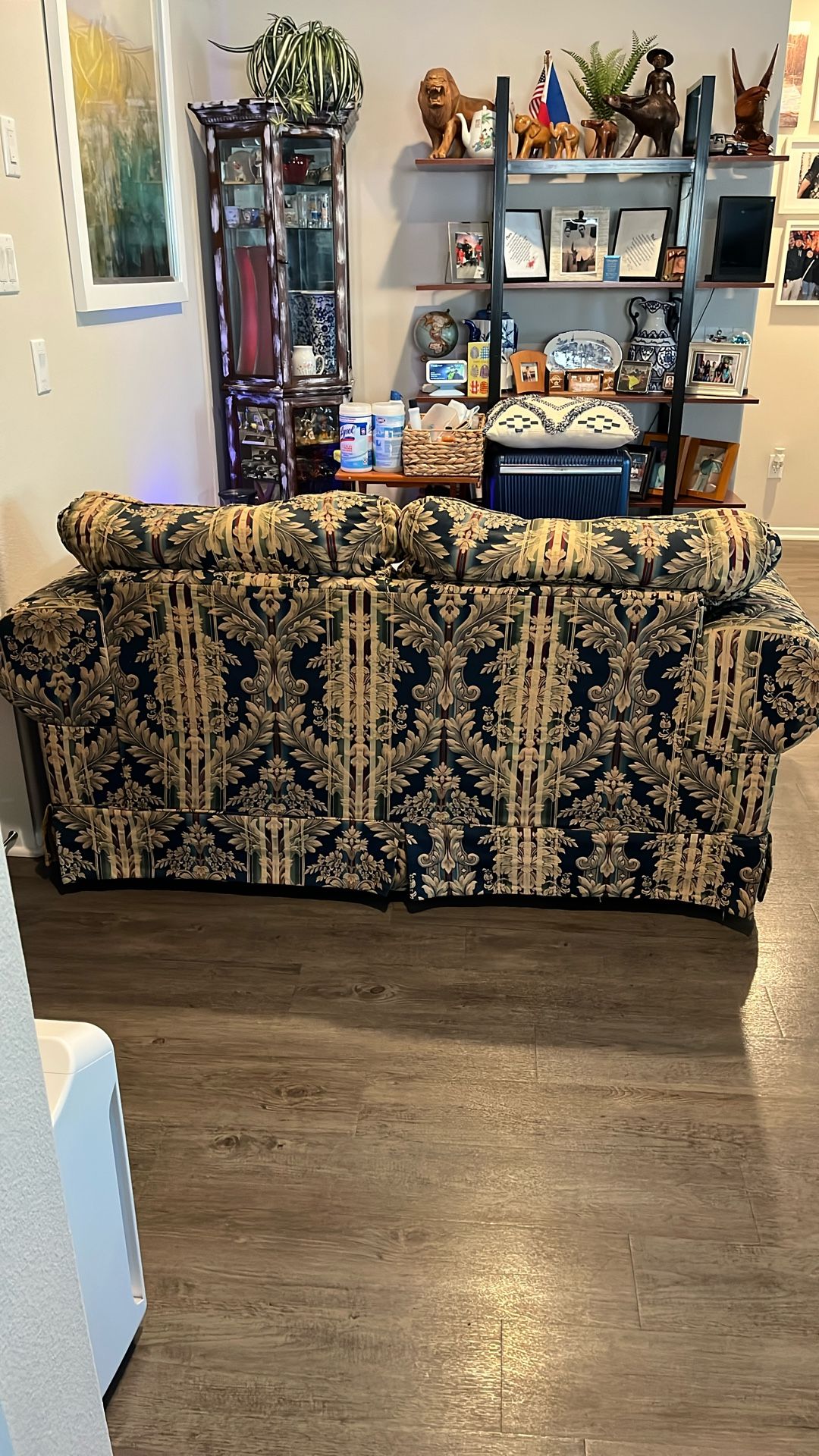 Love Seat/jaquard Fabric