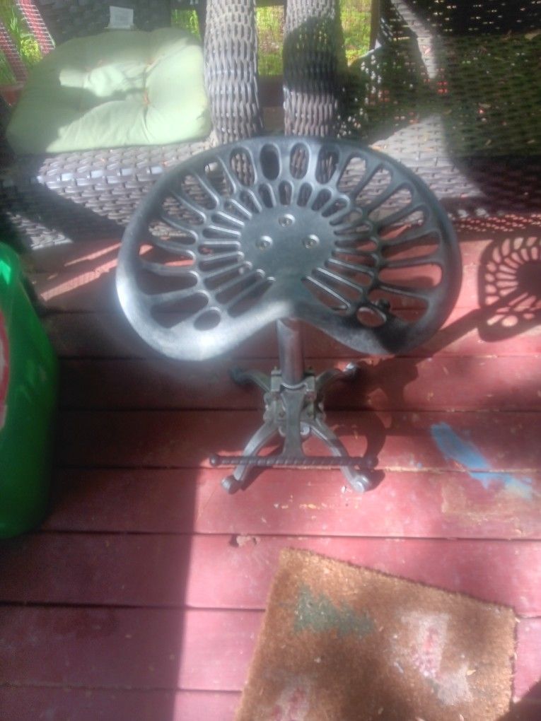 Metal Bar Stool