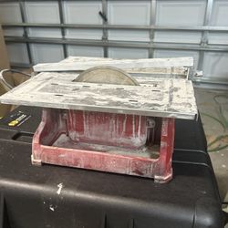 Skilsaw 7" Wet Saw – The "I’m Doing This For Real" Tile Tool