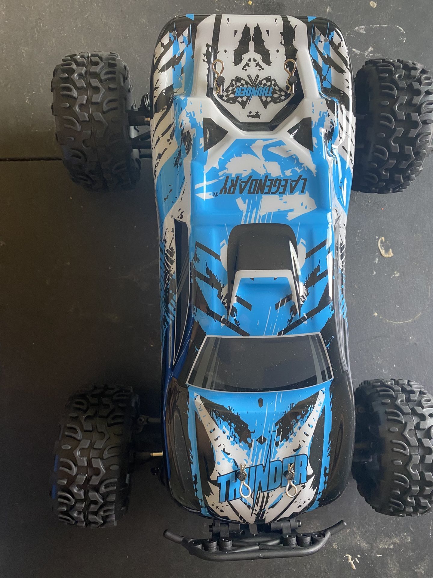 Legendary thunder toy car