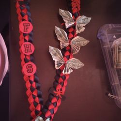 Collares De Graduacion. Leis