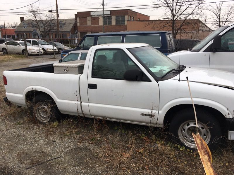 Parting Out 2000 Chevy S-10 All Parts For Sale