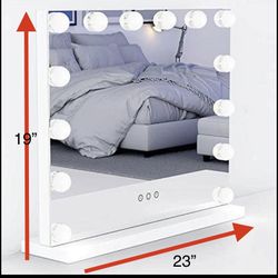 Brand New hollywood vanity Mirror With Touchscreen Dimmer And Replaceable Led Lights