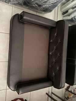 Elevated Pet Couch Bed Leather Dog Sofa Lounge Chaise Bed for Medium Large Dogs 40inch