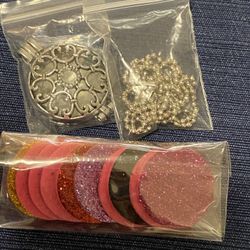 Aromatherapy Diffuser Necklace - Heart 1