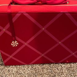 Estée Lauder Red Suitcase With Make Up Set