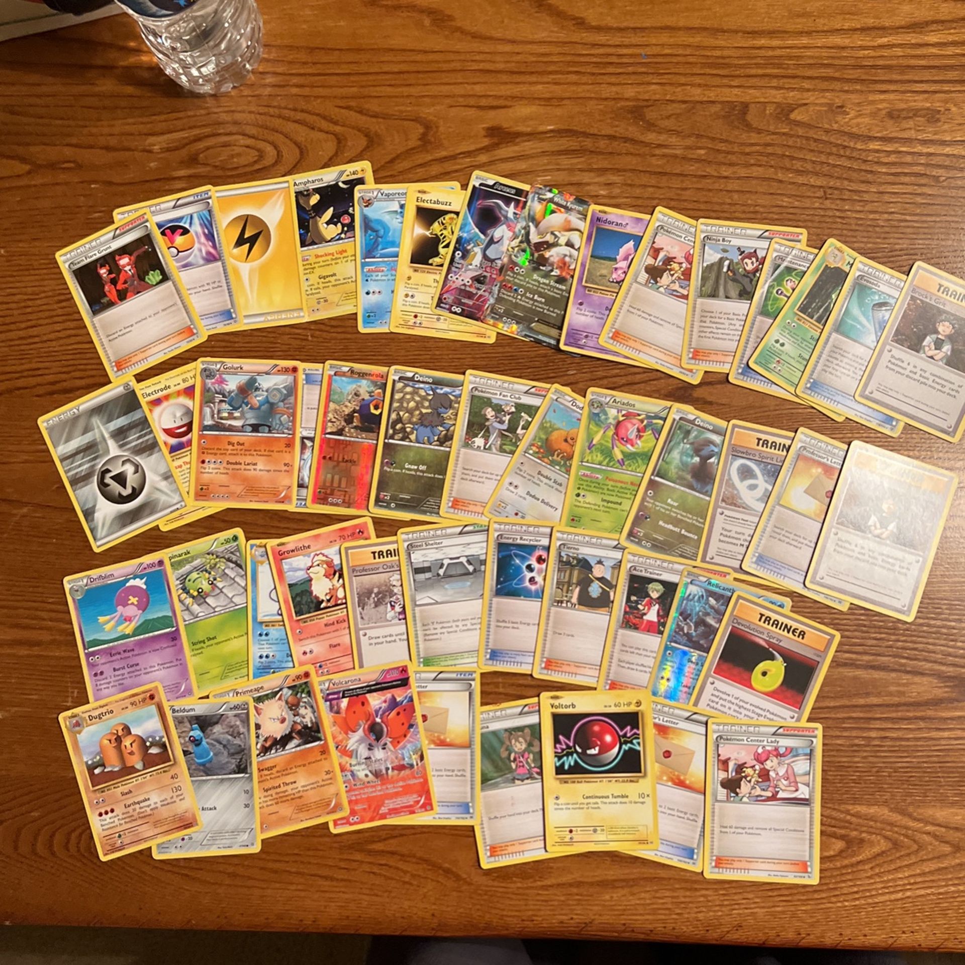 48 Pokémon Cards