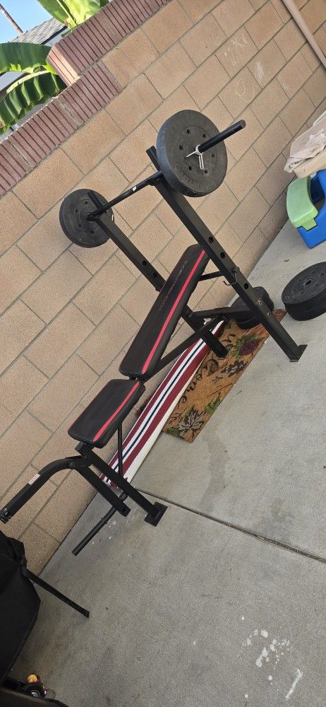 Adjustable Bench With Weight