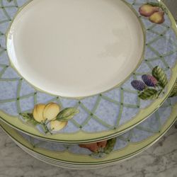 Mikasa Dish Set