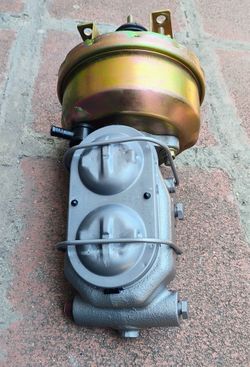 Master cylinder with Booster