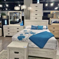 GORGEOUS, STURDY Bedroom Set at an AMAZING PRICE!