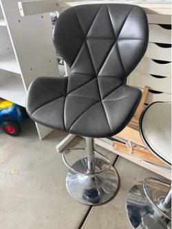 4 Bar stools