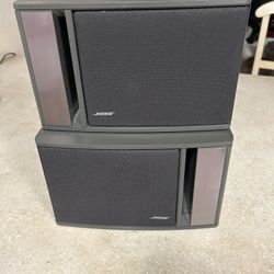 Bose Model 141 Bookshelf Speakers Pair