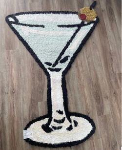 XL Martini Tufted Rug in Silver at Urban Outfitters
